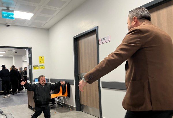 Mehmet Aydemir'den Hastane Ziyareti