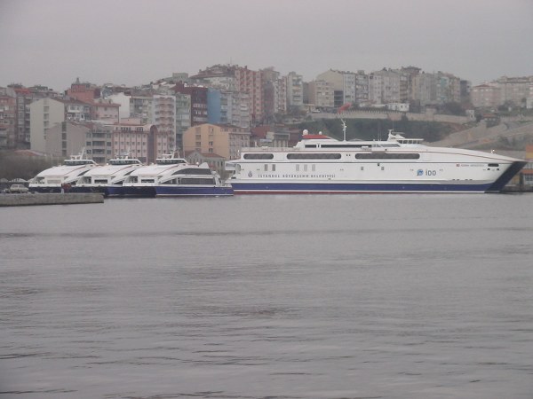 Topal Hizmet deniz Otobüsü