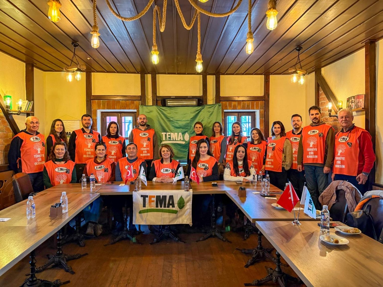 e5d5c8c4 4179 4a92 93d9 38780f1d16ff