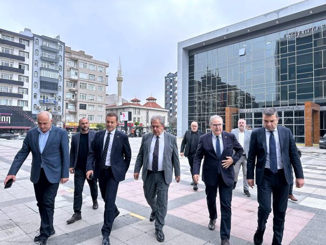 BANDIRMA BELEDİYESİ’NDE ALTYAPI VE HİZMET TOPLANTISI