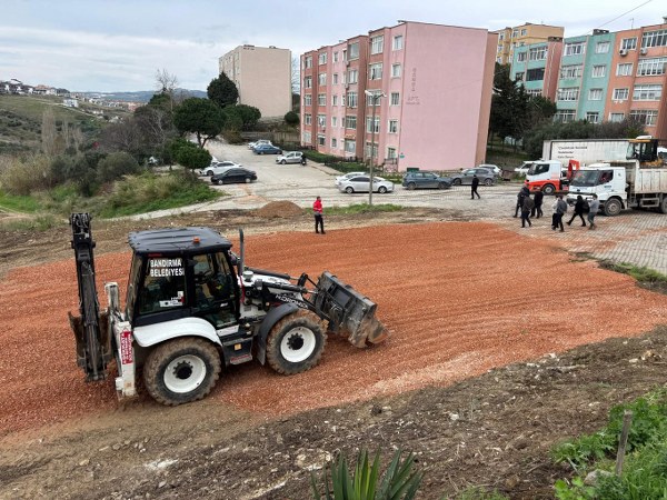 BELEDİYE EKİPLERİ SAHADA ÇALIŞMALAR ARALIKSIZ SÜRÜYOR