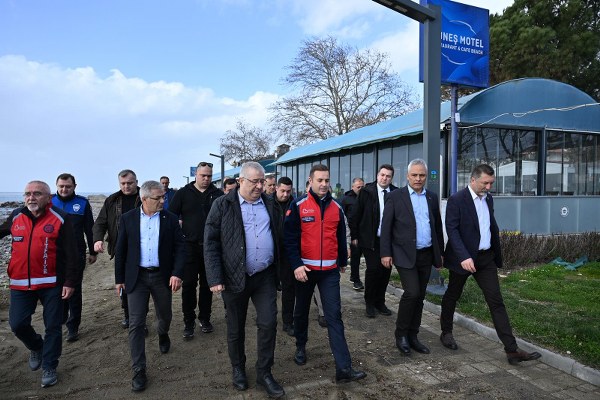 Balıkesir Büyükşehir Belediyesi Körfez’de Seferber Oldu 4 Balıkesir Büyükşehir Belediyesi Körfez’de Seferber Oldu