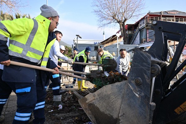 Balıkesir Büyükşehir Belediyesi Körfez’de Seferber Oldu