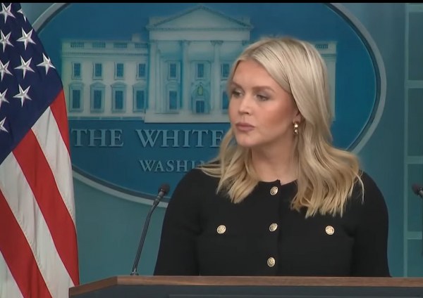 Beyaz Saray Önce Diplomasi Derken Askeri Seçenek'de Var Dedi