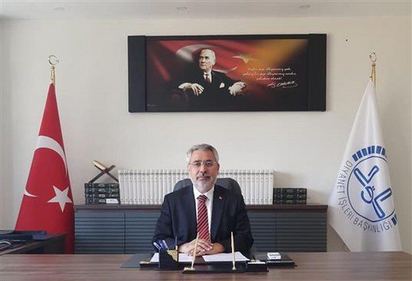 Burhaniye’de Akşam Ezanı 3 Dakika Erken Okundu; Müftülük “Kaza Etmeye Gerek Yok”