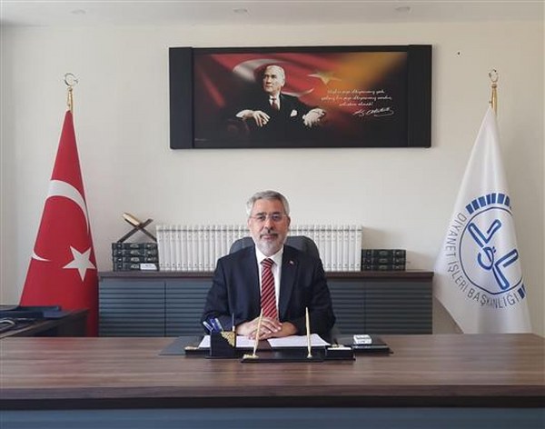 Burhaniye’de Akşam Ezanı 3 Dakika Erken Okundu; Müftülük “Kaza Etmeye Gerek Yok”