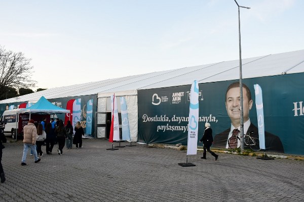 Büyükşehir ilk iftarını vatandaşlarla yaptı 3 Büyükşehir ilk iftarını vatandaşlarla yaptı