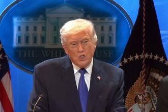 Trumpun Gumruk Vergisi Karari sonrasi altin dolar petrol ve emtia fiyatlarinda hareketlilik