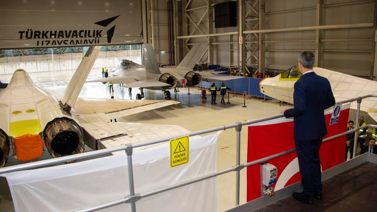 kaan projesinde yeni asama ikinci prototip ilk kez goruntulendi mzli