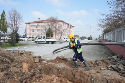 BASKİ Manyas’ta yıllanmış içme suyu hattını yeniledi