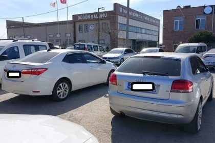 Bandırma’da APP Plaka Kuyruğu Sürücüler Ceza Korkusuyla Plaka Değiştiriyor