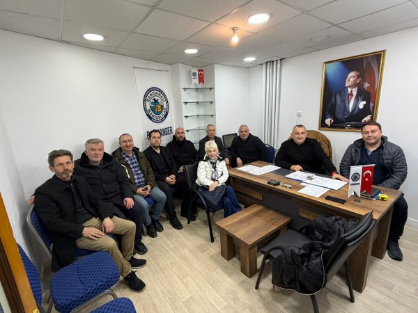 Bandırmalı Manyaslılar Derneği Mülkübey İşhanında 2 Bandırmalı Manyaslılar Derneği Mülkübey İşhanında