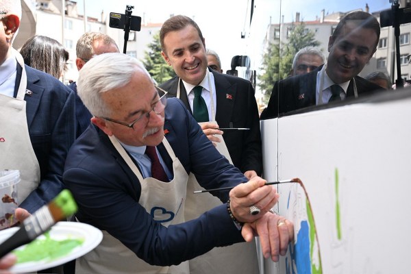 Akın: “Sanat, insanı insana yaklaştırır” 3 Akın: “Sanat, insanı insana yaklaştırır”