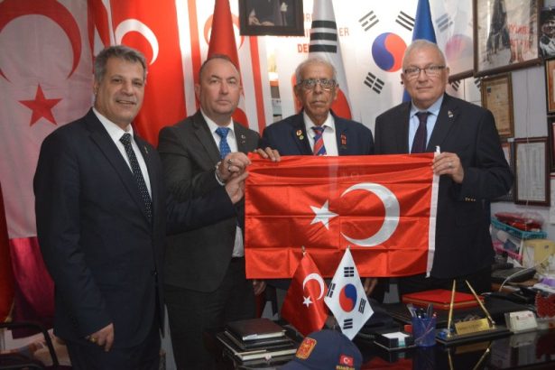 Ayvalık’ta Zafer Partisi’nden gazilere ziyaret