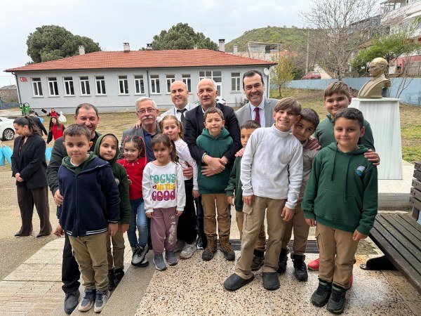 Başkan Akın’dan kırsaldaki çocuklara 23 Nisan hediyesi