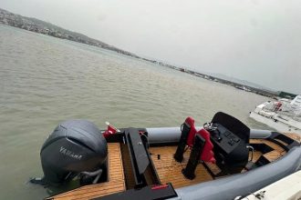 Göçmen kaçakçısı denizde yakalandı