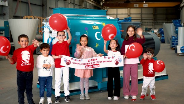 Yemtar'da Makineler Çocukların Hayalleriyle Renklendi