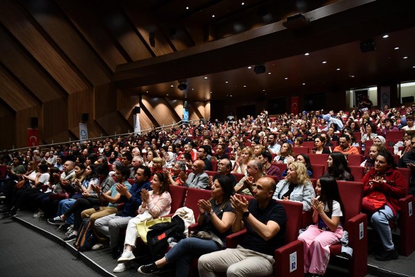 Dünyaca ünlü piyanist Gülsin Onay, Balıkesir’de sahne aldı 2 Dünyaca ünlü piyanist Gülsin Onay, Balıkesir’de sahne aldı