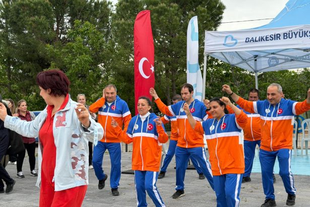 Bandırma’da Engelliler Haftası kapsamında bahar şenliği düzenlendi