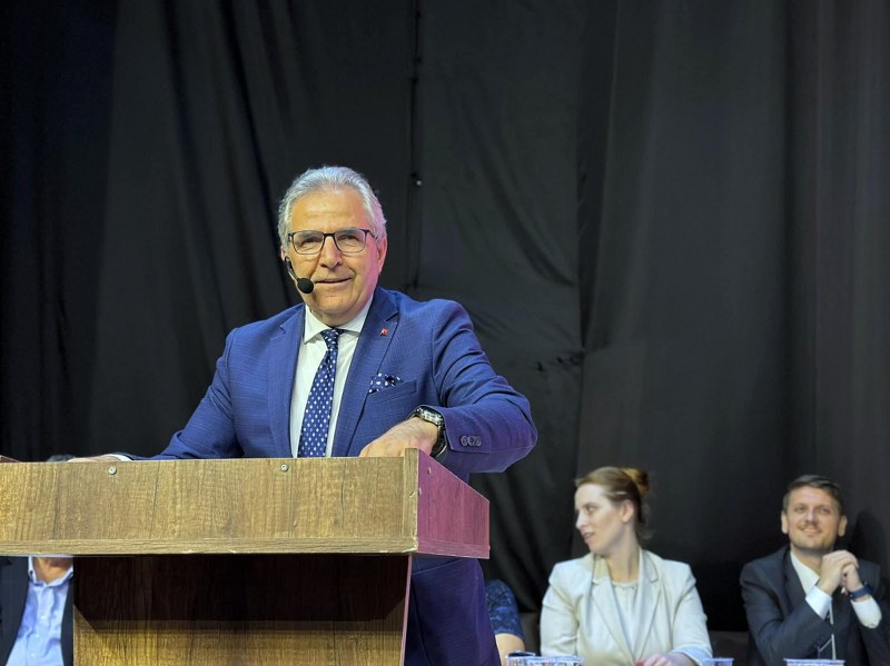 Mirza: "Tüm Zorluklara Rağmen Ayaktayız" 2 Mirza Tüm Zorluklara Rağmen Ayaktayız