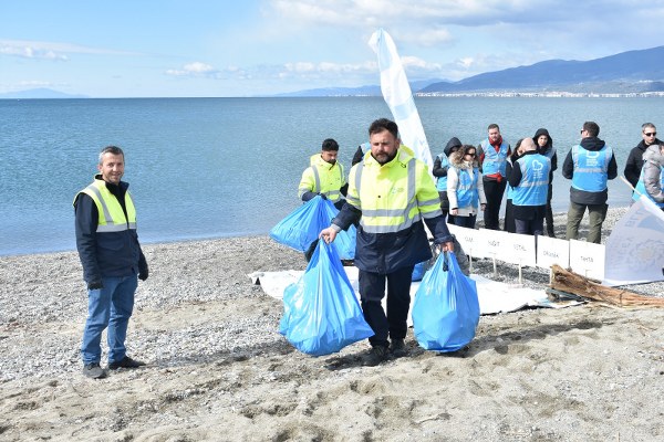 Balıkesir’de Kıyı Temizliği 3 Balıkesir’de Kıyı Temizliği