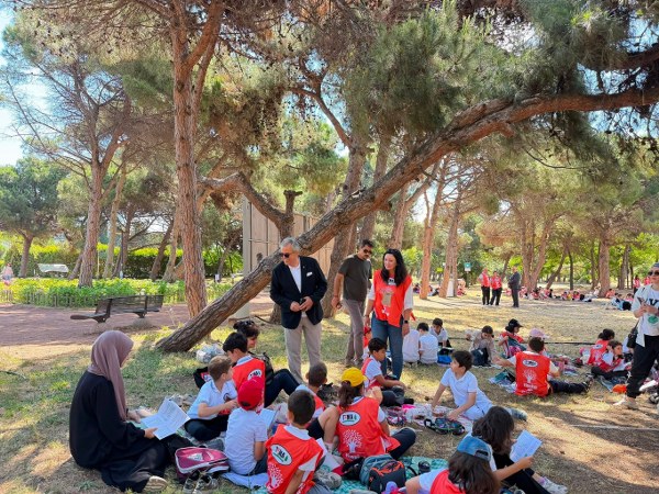 Bandırma’da Minik Eller Gelecek İçin Fidan Dikti 4 Bandırma’da Minik Eller Gelecek İçin Fidan Dikti